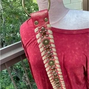 Vintage | Accessories | Vtg Red Leather Brass Detail Chain  display picture 2
